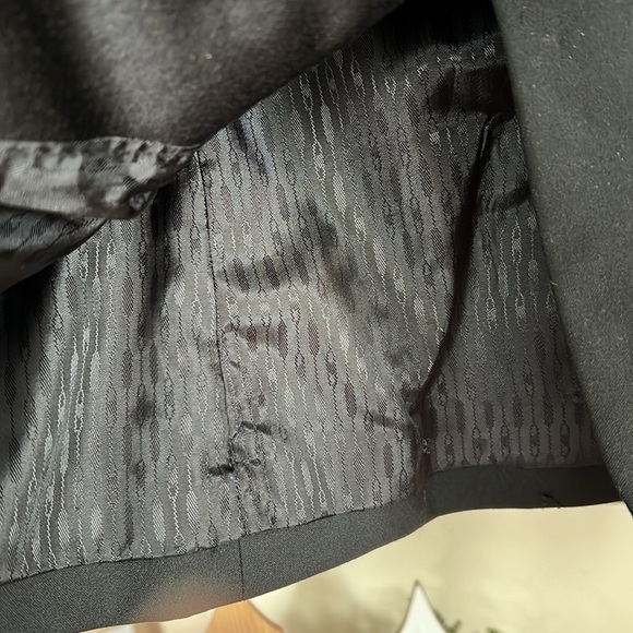THE LIMITED Solid Black/Satin Lapel Single Button Dress Jacket, Size 2, EUC. - Picture 8 of 9